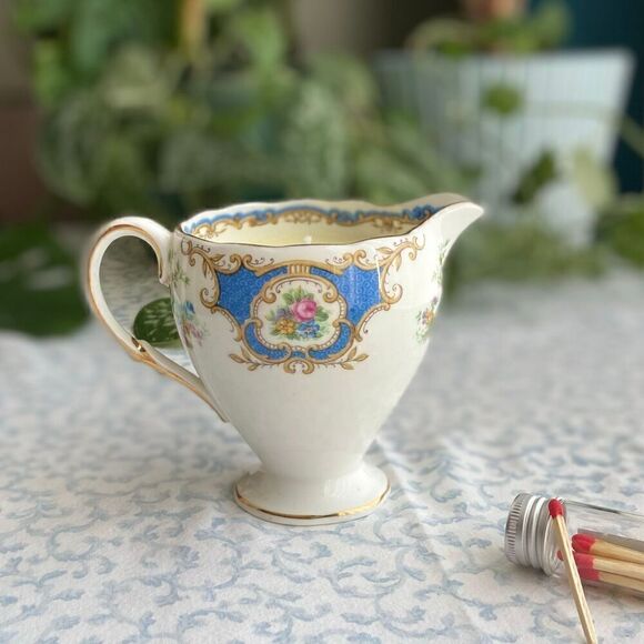 Vintage Foley Broadway Bone China Soy Candle Gardenia Tuberose - Picture 1 of 6